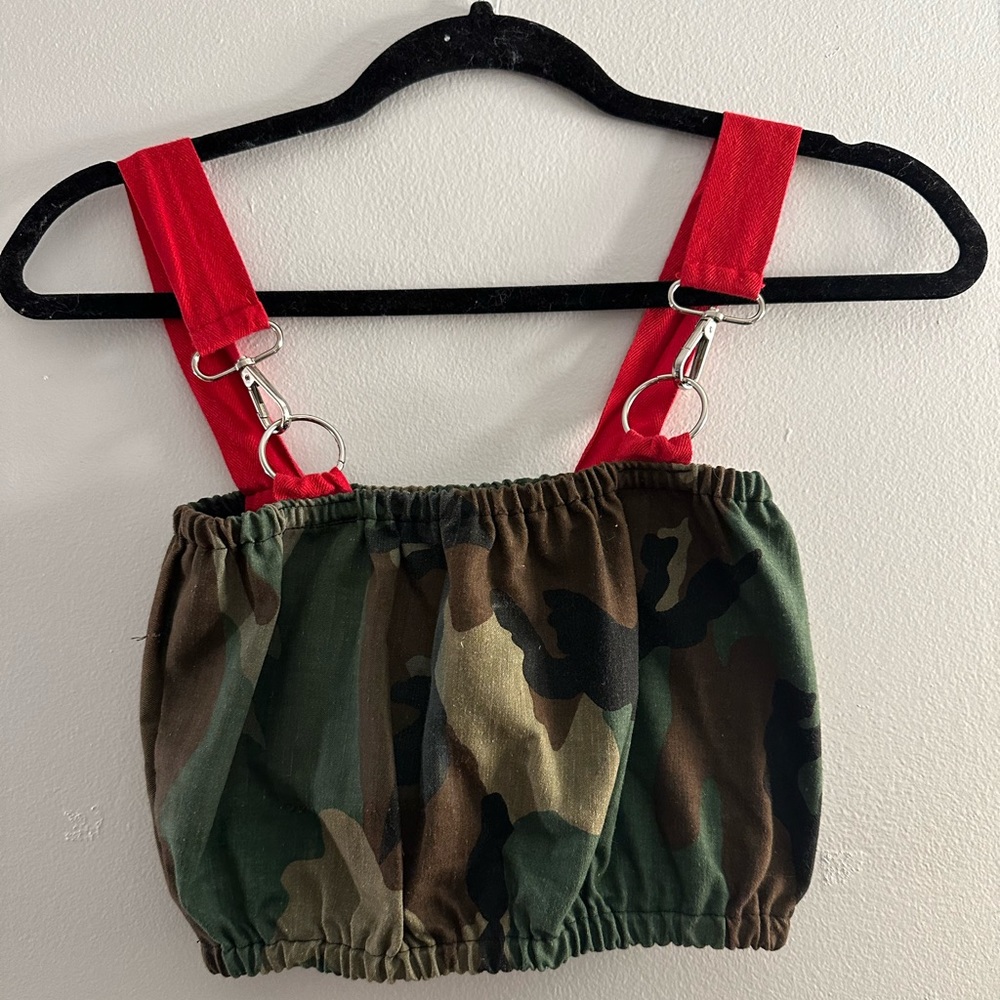 LF camo/red crop top. Streetwear, rave, one size!
